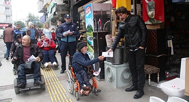 Konak’ta engelsiz yol için yürüdüler