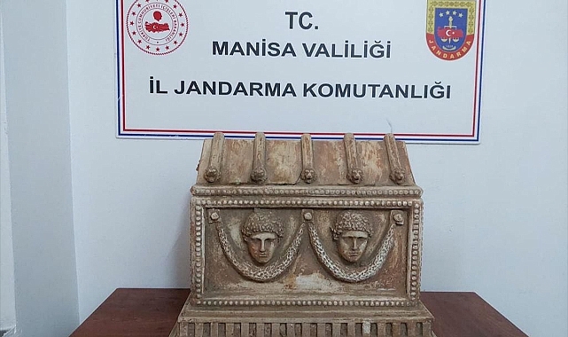 Manisa'da tarihi eser kaçakçılığı operasyonunda lahit ele geçirildi