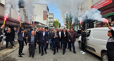 MHP İzmir’den Bayraklı Çıkarması