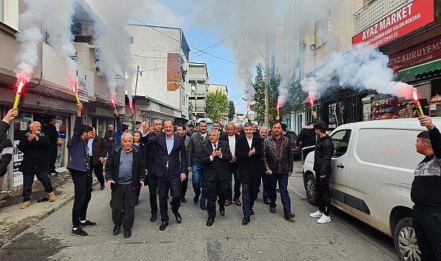 MHP İzmir’den Bayraklı Çıkarması