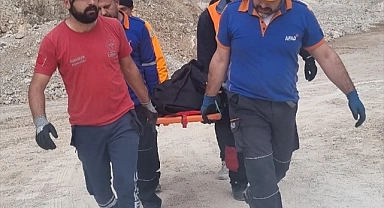Muğla'da devrilen iş makinesinin altında kalan işçi öldü