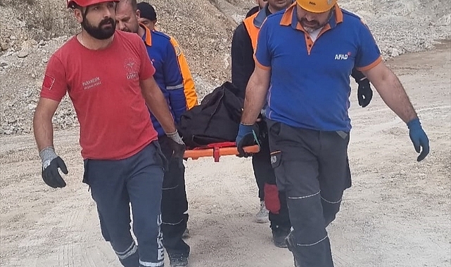 Muğla'da devrilen iş makinesinin altında kalan işçi öldü