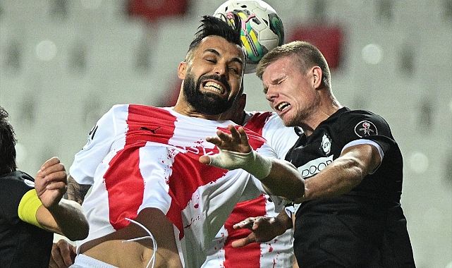 Altay kendi evinde dağıldı