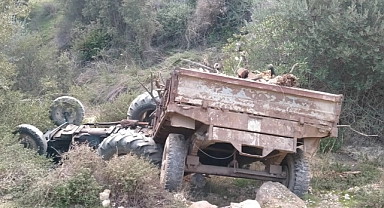 Aydın'da devrilen traktörün sürücüsü öldü