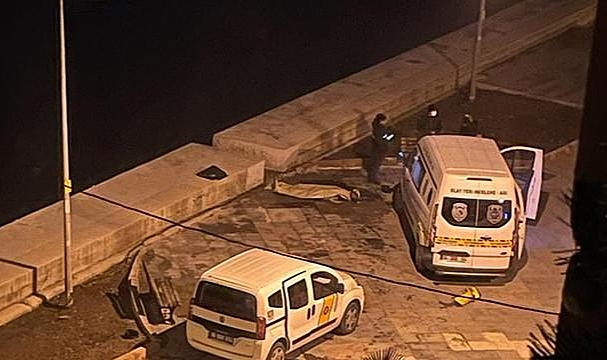 Balıkesir'de denizden bir kadının cansız bedeni çıktı