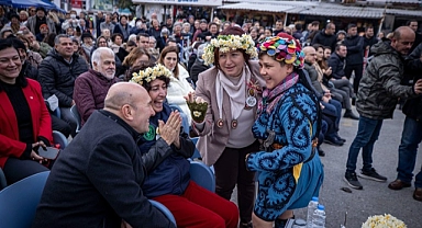 Başkan Soyer 5. Karaburun Nergis Festivali’nde konuştu