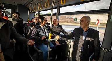 Başkan Soyer Menemen’de İZTAŞIT garajını ziyaret etti