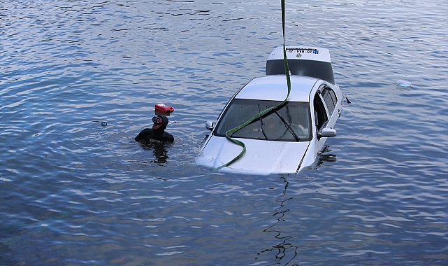Bodrum'da denize düşen araçtaki 1 kişi öldü, sürücü yaralandı