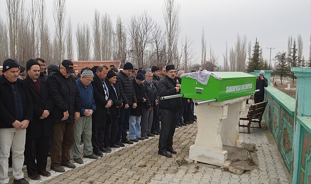 Eşi tarafından bıçaklanarak öldürülen kadının cenazesi  defnedildi