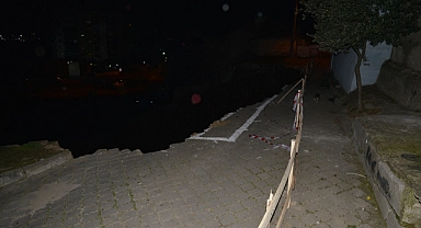 İnşaatın temelindeki çökme sonucu 4 evdeki 14 kişi tahliye edildi