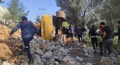 İş makinesinin altında kalan işçi hayatını kaybetti