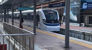 İZBAN için 2,8 milyar dolarlık yatırım yapıldığını açıkladı