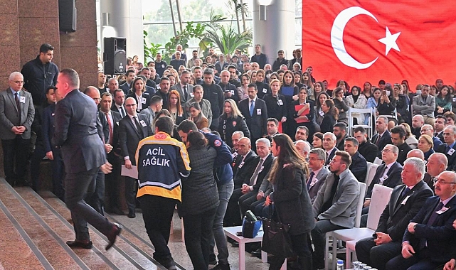 İzmir Adliyesi, Fethi Sekin ve Musa Can'ı andı