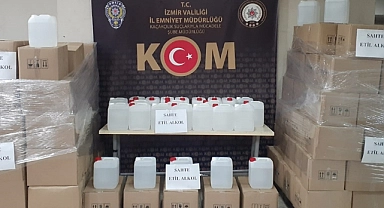 İzmir'de 1100 litre etil alkol ele geçirildi