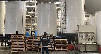 İzmir'de 150 ton kaçak akaryakıt ele geçirildi