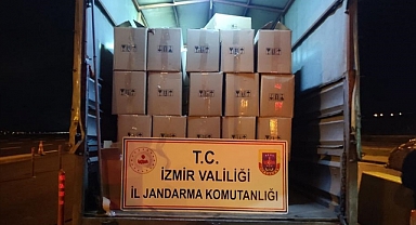 İzmir'de kamyonette 2 milyon kaçak sigara ele geçirildi