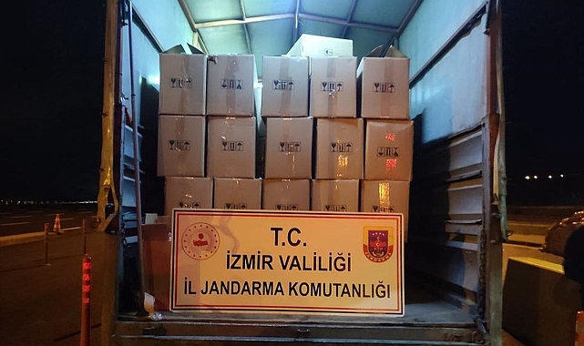 İzmir'de kamyonette 2 milyon kaçak sigara ele geçirildi