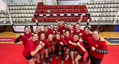 İzmir ekibinin gözü turda