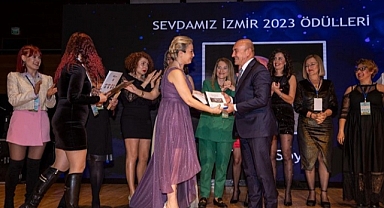 “İzmir geleceğin aydınlık yüzü olmaya devam ediyor”