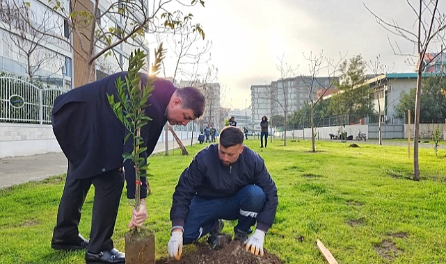 Karşıyakada Yeşil Seferberlik Sürüyor
