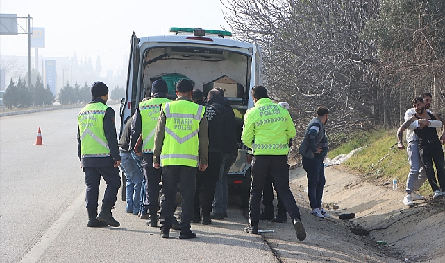 Kazaya müdahale edenlere kamyonetin çarpması sonucu 1 kişi öldü