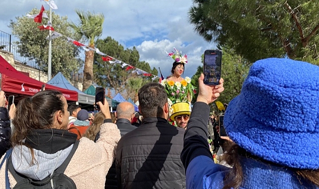Kokuyu duyan Karaburun’a akın etti
