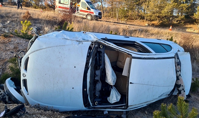 Kütahya'da devrilen otomobilin sürücüsü öldü