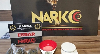 Manisa'da iş yerinde 51 gram esrar ele geçirildi