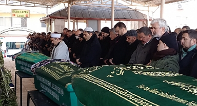 Trafik kazasında ölen anne, baba ve kızının cenazesi defnedildi