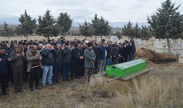 Trafik kazasında yaşamı yitiren çiftin cenazesi defnedildi