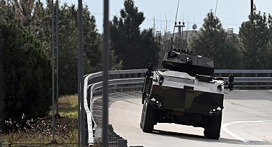 Türkiye'nin yerli motorlu ilk 8x8 aracı göreve hazır