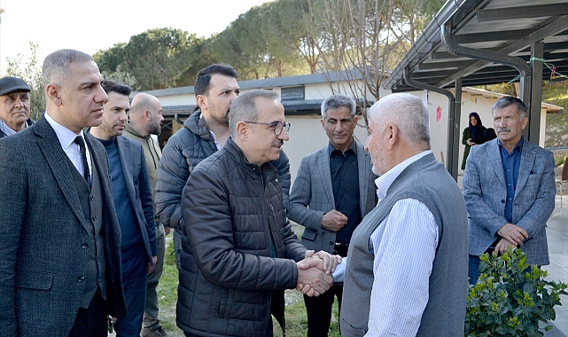 AK Parti İzmir İl Başkanı Sürekli, Urla'da depremzedeleri ziyaret etti