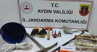 Aydın'da kaçak kazı yapan 4 kişi yakalandı