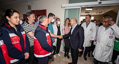 Başkan Soyer Eşrefpaşa Hastanesi çalışanlarına teşekkür etti