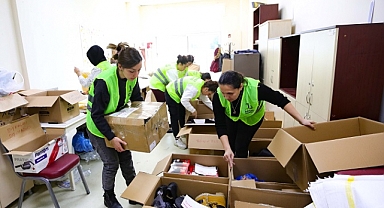 Bayraklı Belediyesi depremzedelere kucak açtı