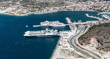 Çeşme Limanı'ndan deprem bölgesi için yardım gemisi kalkıyor