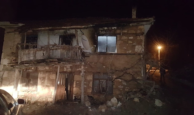 Denizli'de evde çıkan yangında 90 yaşındaki kişi öldü