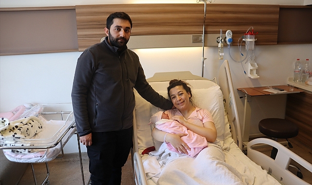 Depremden kurtulan ailenin bebeği Denizli'de dünyaya geldi