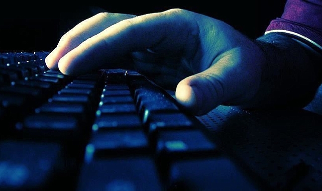 Depremle ilgili alaycı paylaşım yapan 2 genç gözaltına alındı
