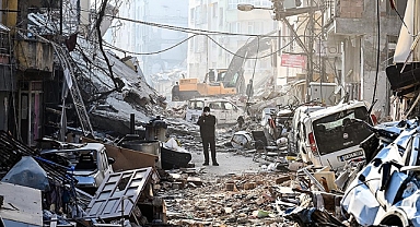 Depremlerde can kaybı 39 bin 672 oldu