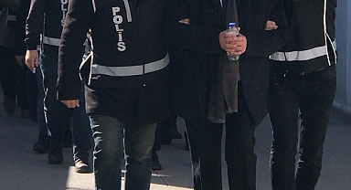 Depremlerde yıkılan binalarla ilgili 131 kişi tutuklandı