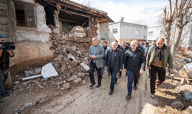 İzmir Büyükşehir Belediyesi Acil Çözüm Ekipleri Osmaniye'de