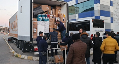 İzmir'den gönüllü 50 sağlık çalışanı, Hatay'a uğurlandı