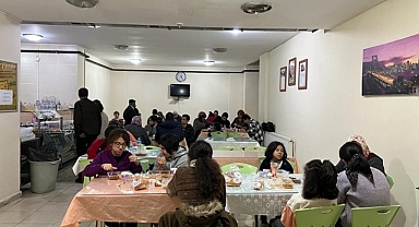 İzmir’e gelen depremzedelere Büyükşehir’den uzanan yardım eli