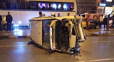 Manisa'da araç devrildi 1 yaralı