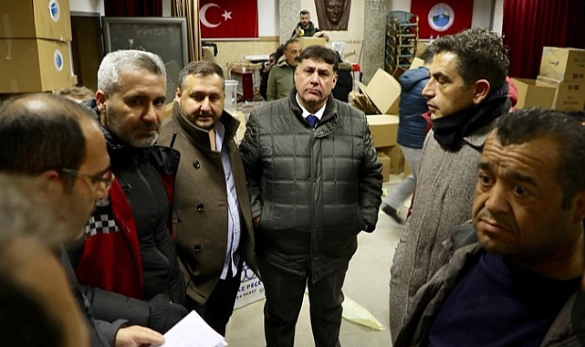 Menderes Belediyesi’nden deprem bölgesine yardım kampanyası