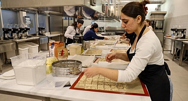 Mutfak, Afetzedeler İçin 24 Saat Üretimde