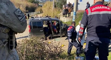 Otomobilde silahla vurulmuş halde 3 kişinin cesedi bulundu