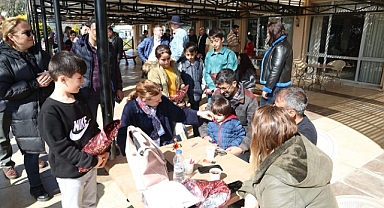 Rektör Hotar Depremzede Misafirleri Ziyaret Etti