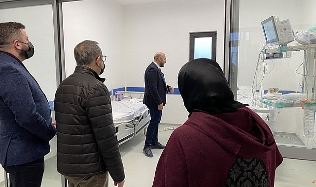 Tedavi altına alınan depremzedeleri ziyaret ettiler